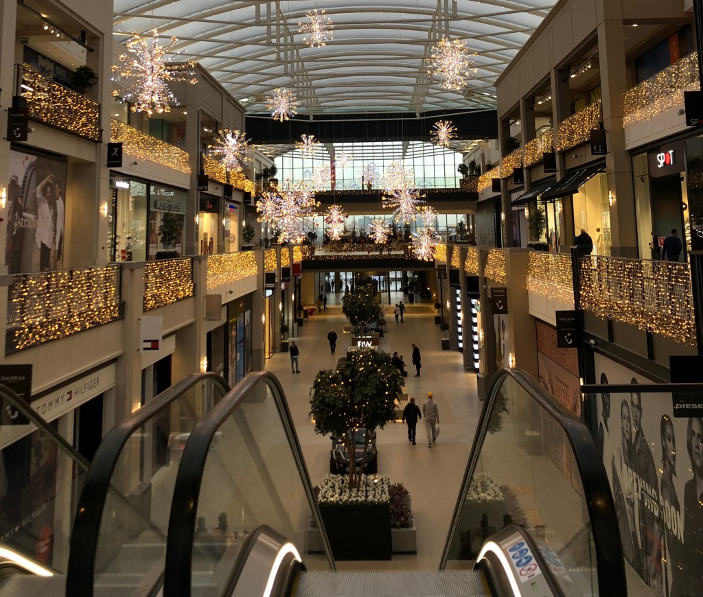 A Love Letter to Malls (in Serbia)